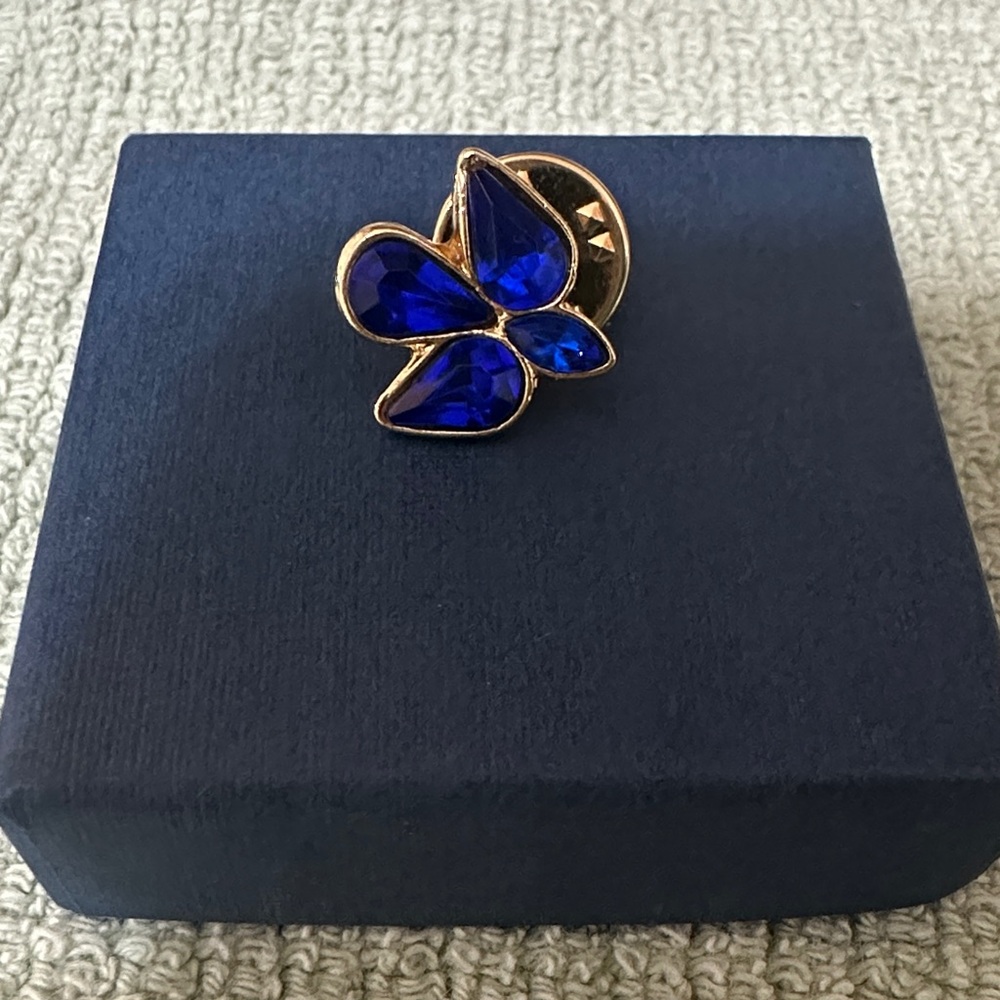 Elegant Bluebird Pendant
